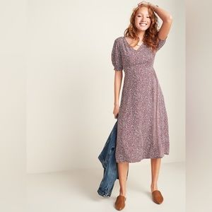 NWT Old Navy Shortsleeved Fit + Flare Woven V-Neck Dress Burgundy Floral Medium